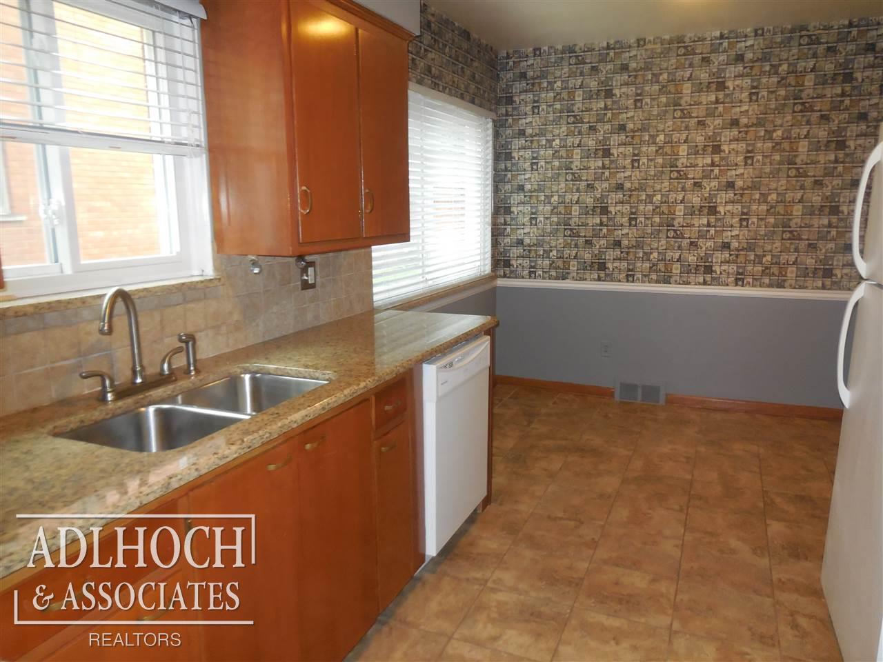 924 Trombley Road Grosse Pointe, MI 48230 - Photo 4 of 19