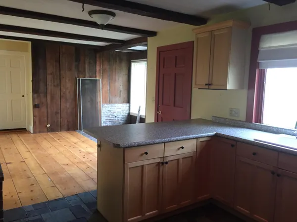 $2,395 | 36 Happy Valley Road, Woodstock, VT 05091