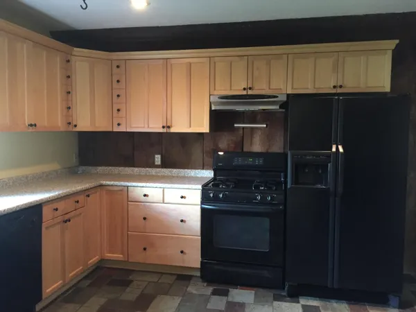 $2,395 | 36 Happy Valley Road, Woodstock, VT 05091