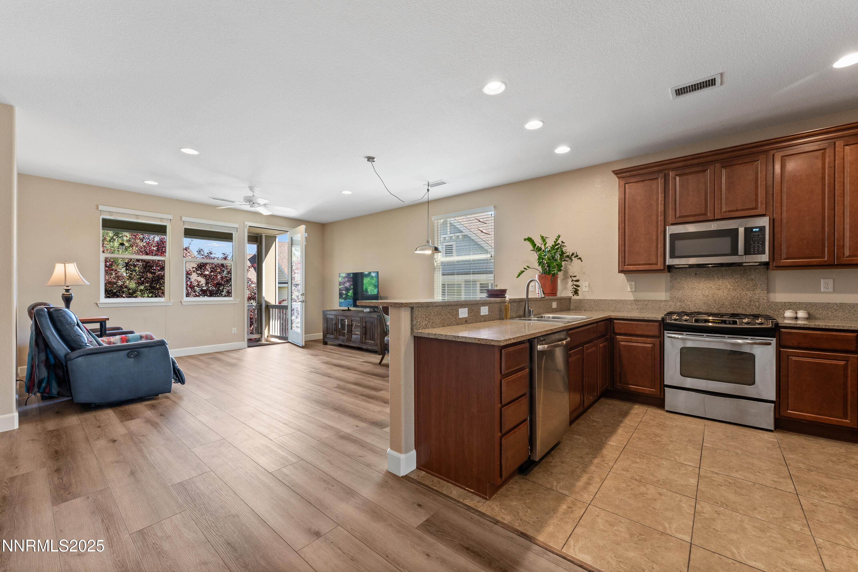 225 Lafayette Lane Reno, NV 89509 - Photo 5 of 19 Kitchen