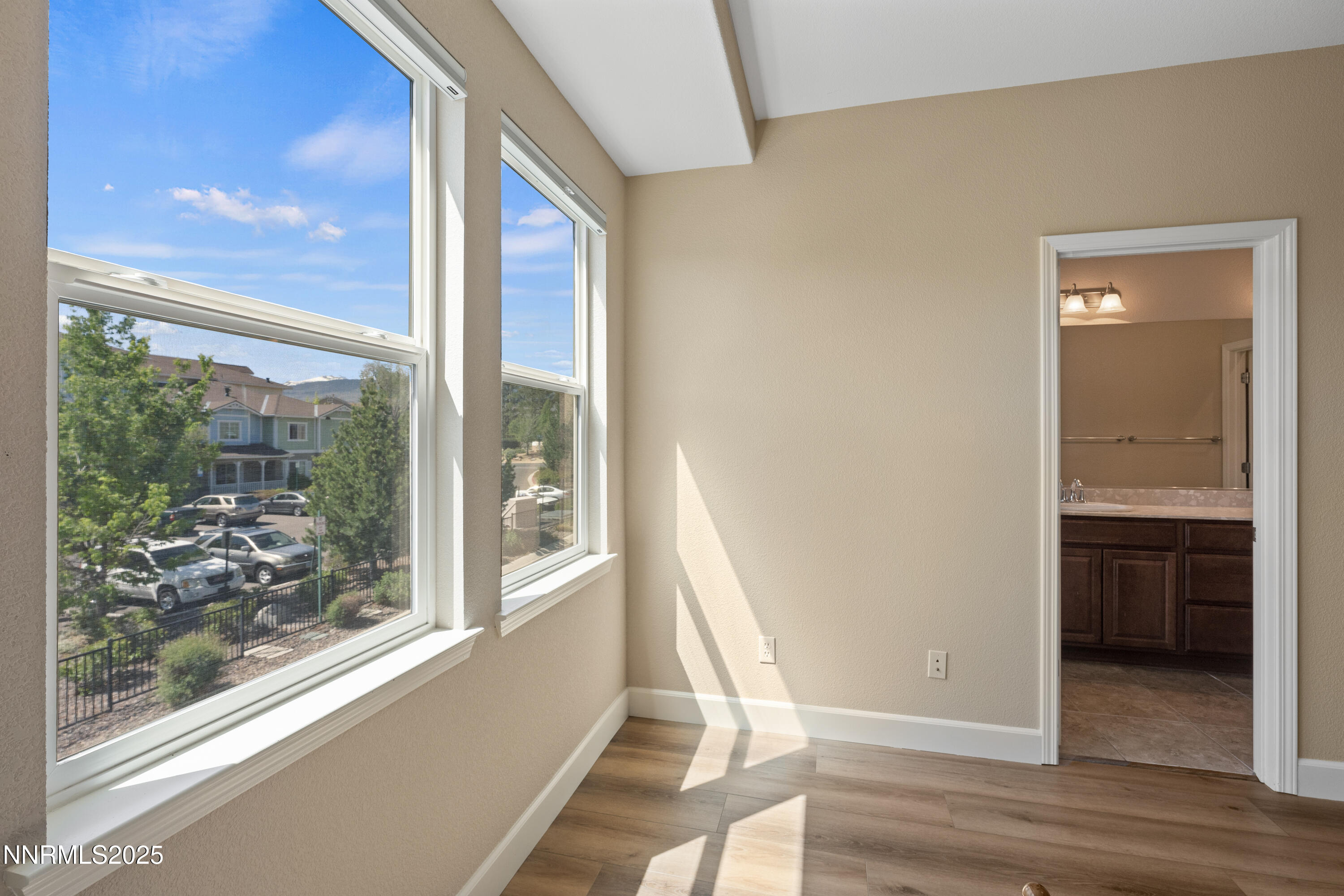 225 Lafayette Lane Reno, NV 89509 - Photo 9 of 19 Mount Rose Views