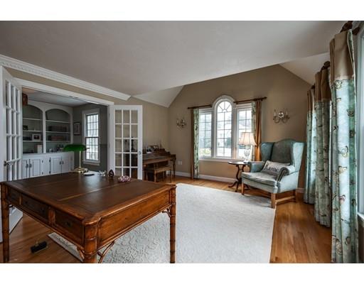 13 Edgehill Road Hopkinton, MA 01748 - Photo 10 of 27 Gallery Image 10