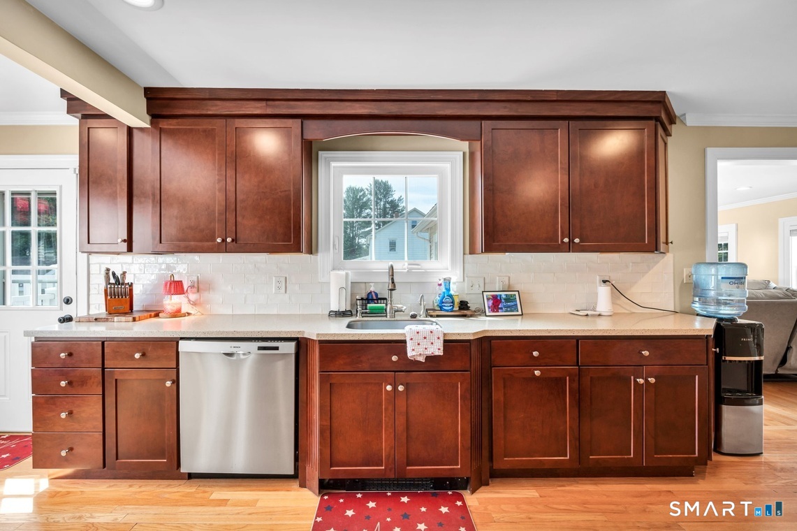 32 Franklin Road Cromwell, CT 06416 - Photo 9 of 40 Kitchen
