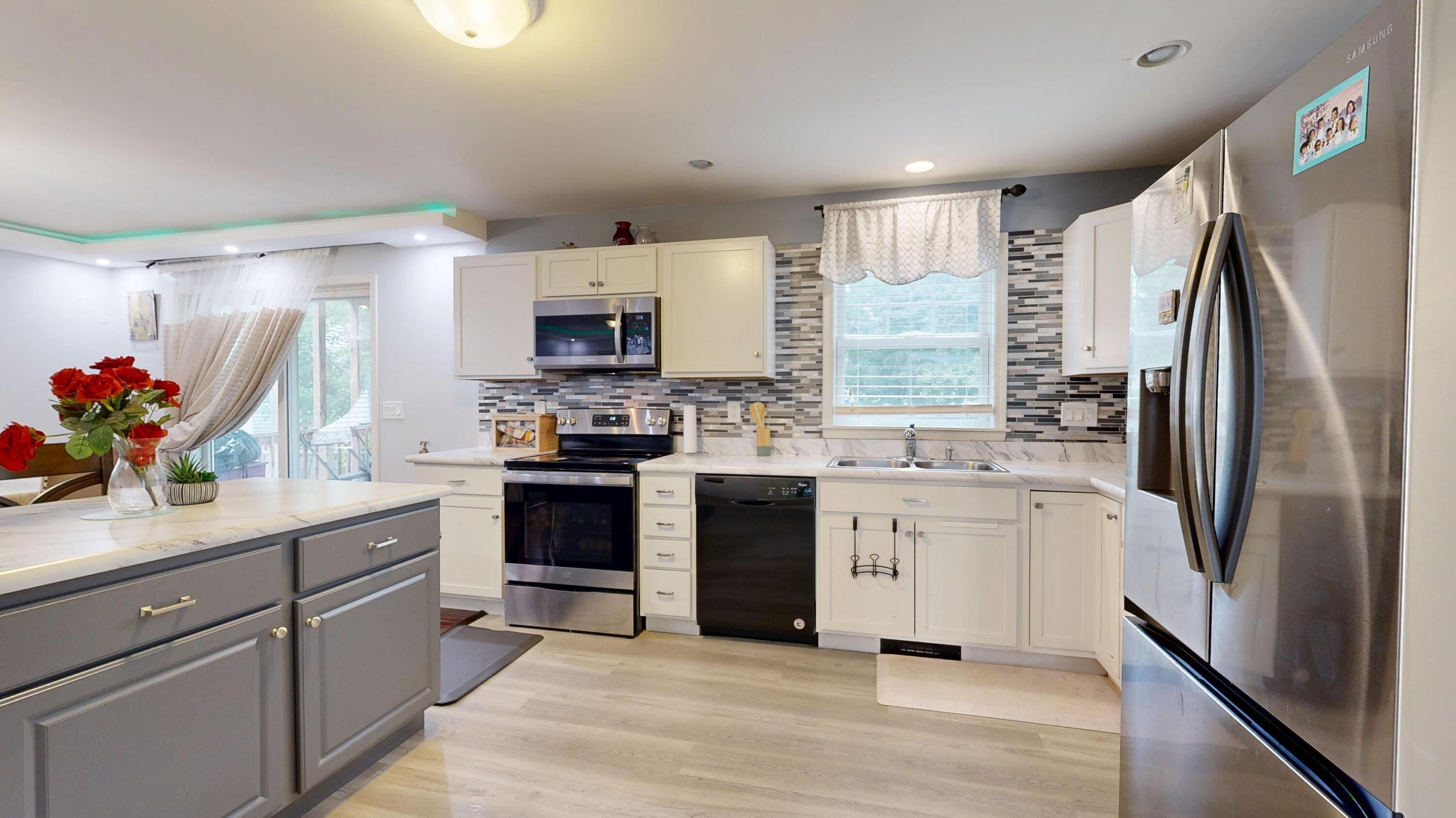 77 Mechanic Street Westbrook, ME 04092 - Photo 4 of 61 77-Mechanic-Street-08212025_101301