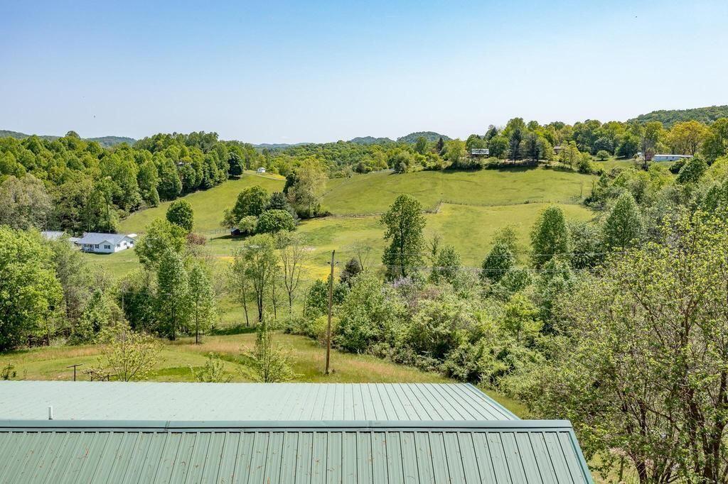280 Lester Road Blountville, TN 37617 - Photo 17 of 66 17