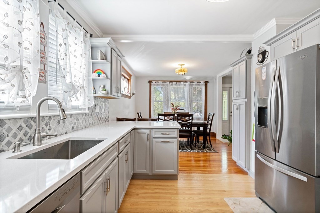 24 Alton Road Quincy, MA 02169 - Photo 7 of 35 Gallery Image 7