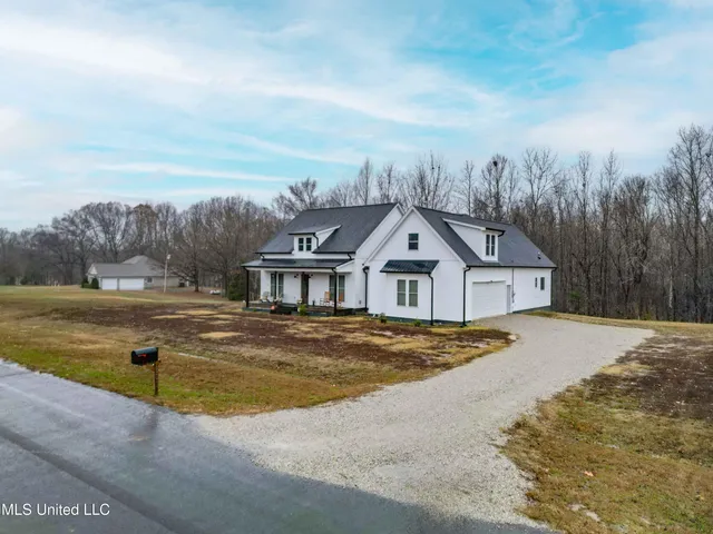 $430,000 | 301 Summer Oaks Drive, Lamar, MS 38642