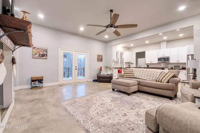 $430,000 | 301 Summer Oaks Drive, Lamar, MS 38642