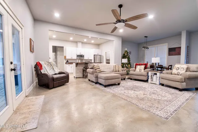 $430,000 | 301 Summer Oaks Drive, Lamar, MS 38642