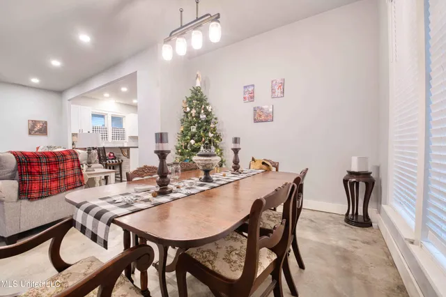 $430,000 | 301 Summer Oaks Drive, Lamar, MS 38642