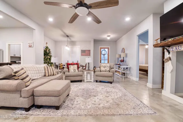 $430,000 | 301 Summer Oaks Drive, Lamar, MS 38642