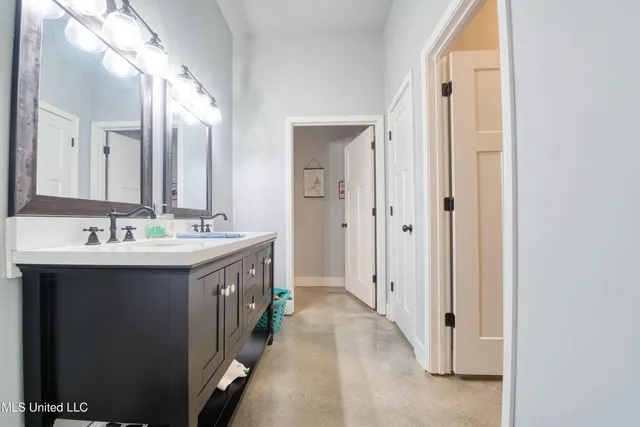 $430,000 | 301 Summer Oaks Drive, Lamar, MS 38642