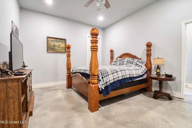 $430,000 | 301 Summer Oaks Drive, Lamar, MS 38642