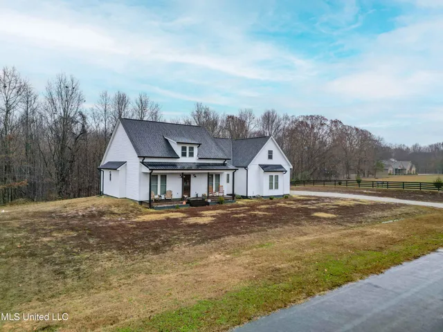 $430,000 | 301 Summer Oaks Drive, Lamar, MS 38642