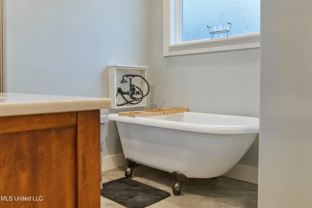 $430,000 | 301 Summer Oaks Drive, Lamar, MS 38642