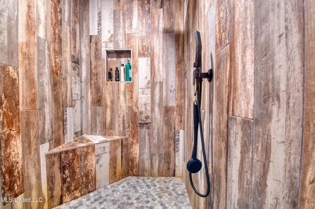 $430,000 | 301 Summer Oaks Drive, Lamar, MS 38642