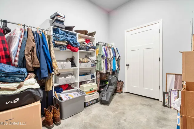 $430,000 | 301 Summer Oaks Drive, Lamar, MS 38642