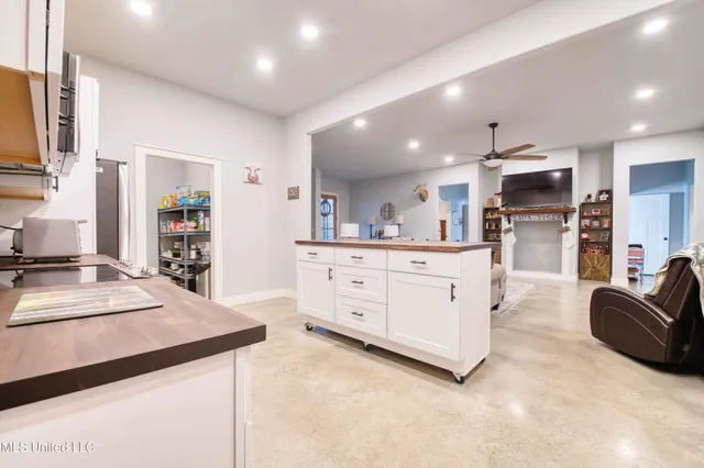 $430,000 | 301 Summer Oaks Drive, Lamar, MS 38642