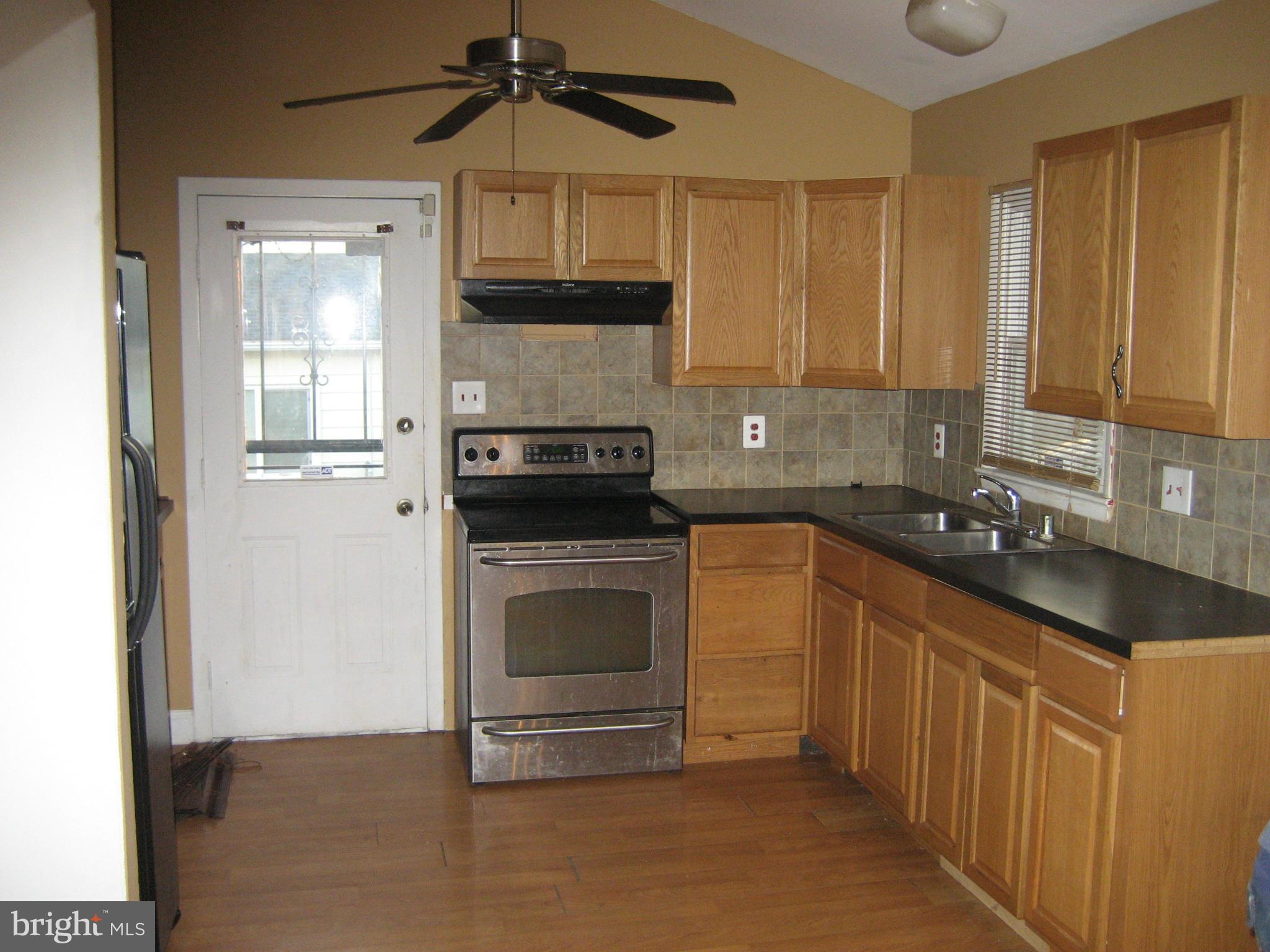7600 Cardinal Lane Fort Washington, MD 20744 - Photo 2 of 6 Kitchen
