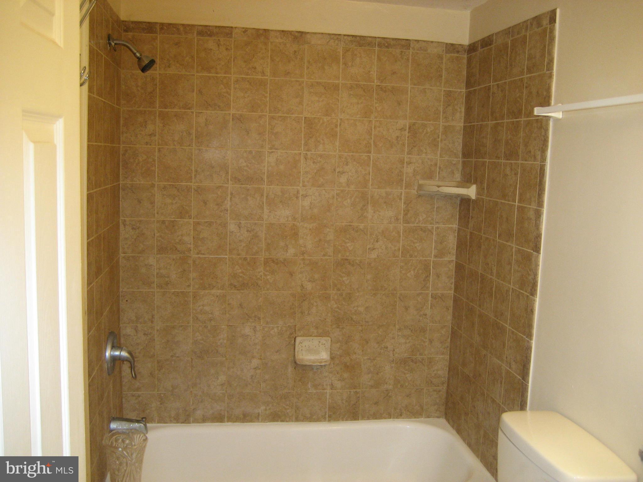 7600 Cardinal Lane Fort Washington, MD 20744 - Photo 4 of 6 Bath