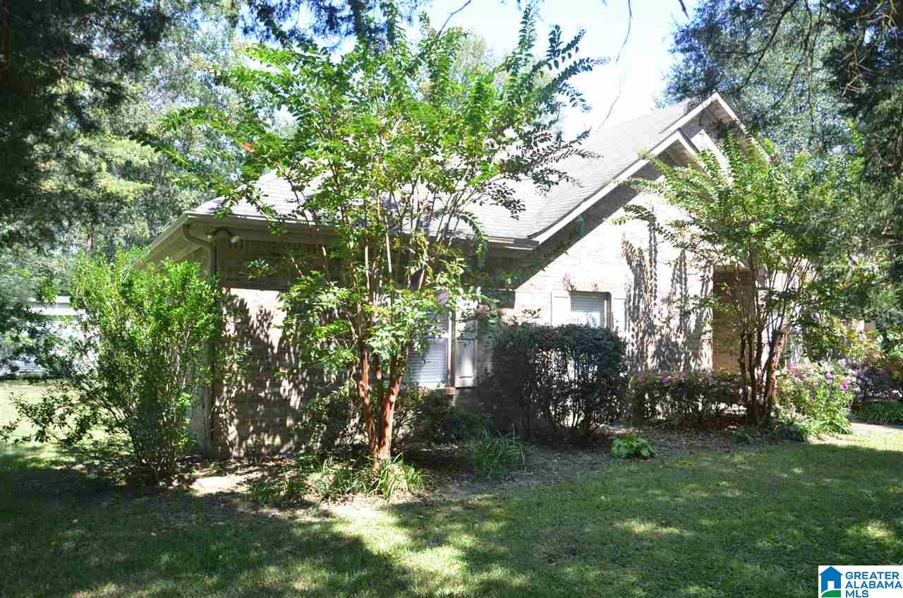 809 11th Place Pleasant Grove, AL 35127 - Photo 2 of 21