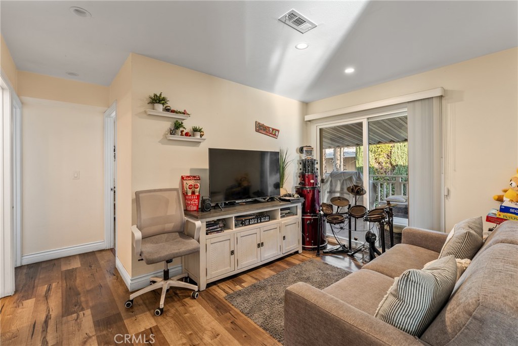 1855 Riverside Ontario, CA 91761 - Photo 14 of 34