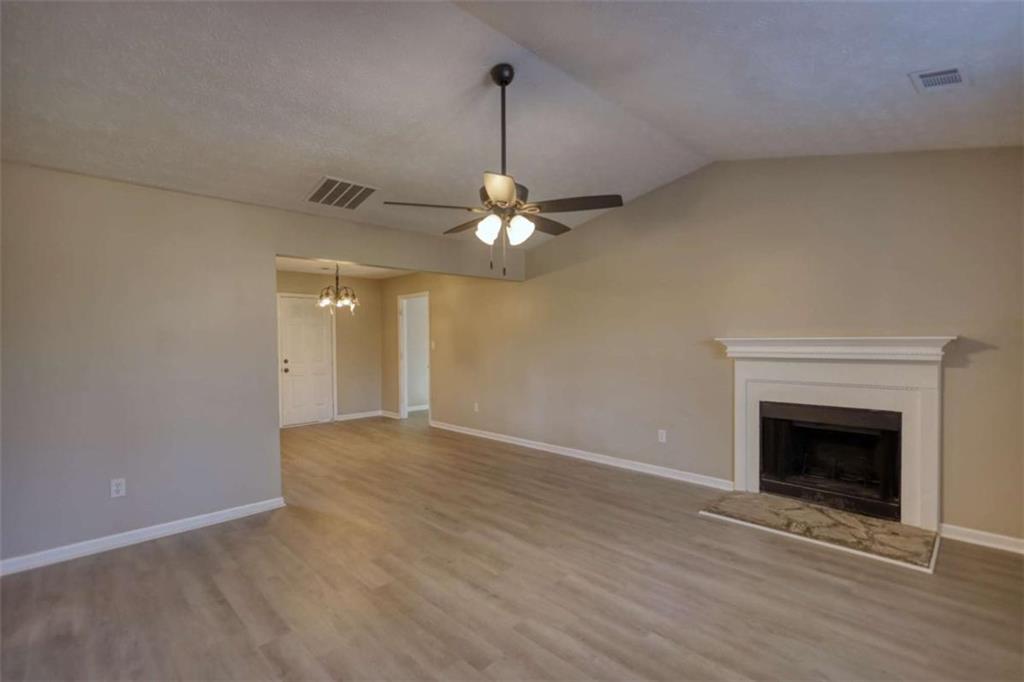 85 Valley Drive Stockbridge, GA 30281 - Photo 4 of 33