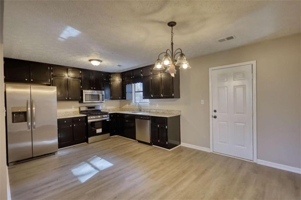 85 Valley Drive Stockbridge, GA 30281 - Photo 8 of 33