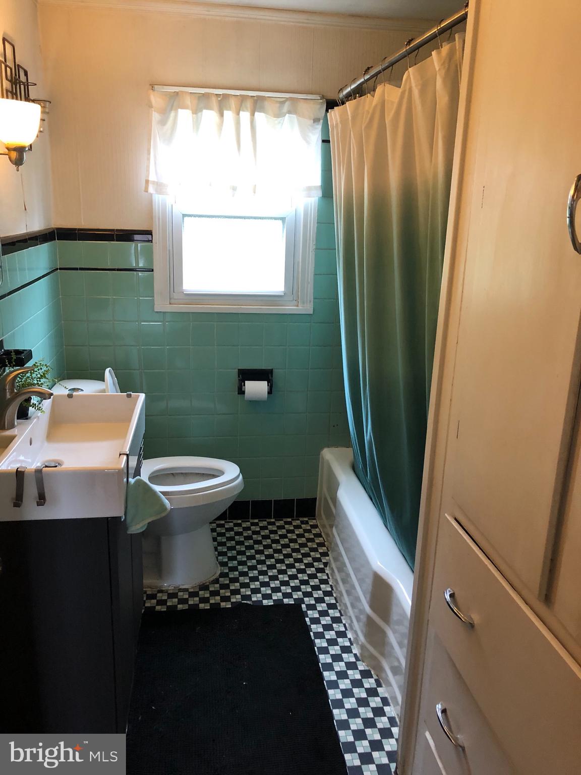 3031 Elm Road Reading, PA 19605 - Photo 8 of 12 Gallery Image 8