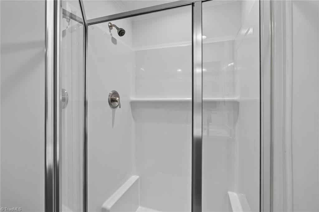445 Kindley Road Thomasville, NC 27360 - Photo 18 of 30 Gallery Image 18