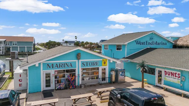 $2,200 | 4034 Reeves Drive, Galveston, TX 77554