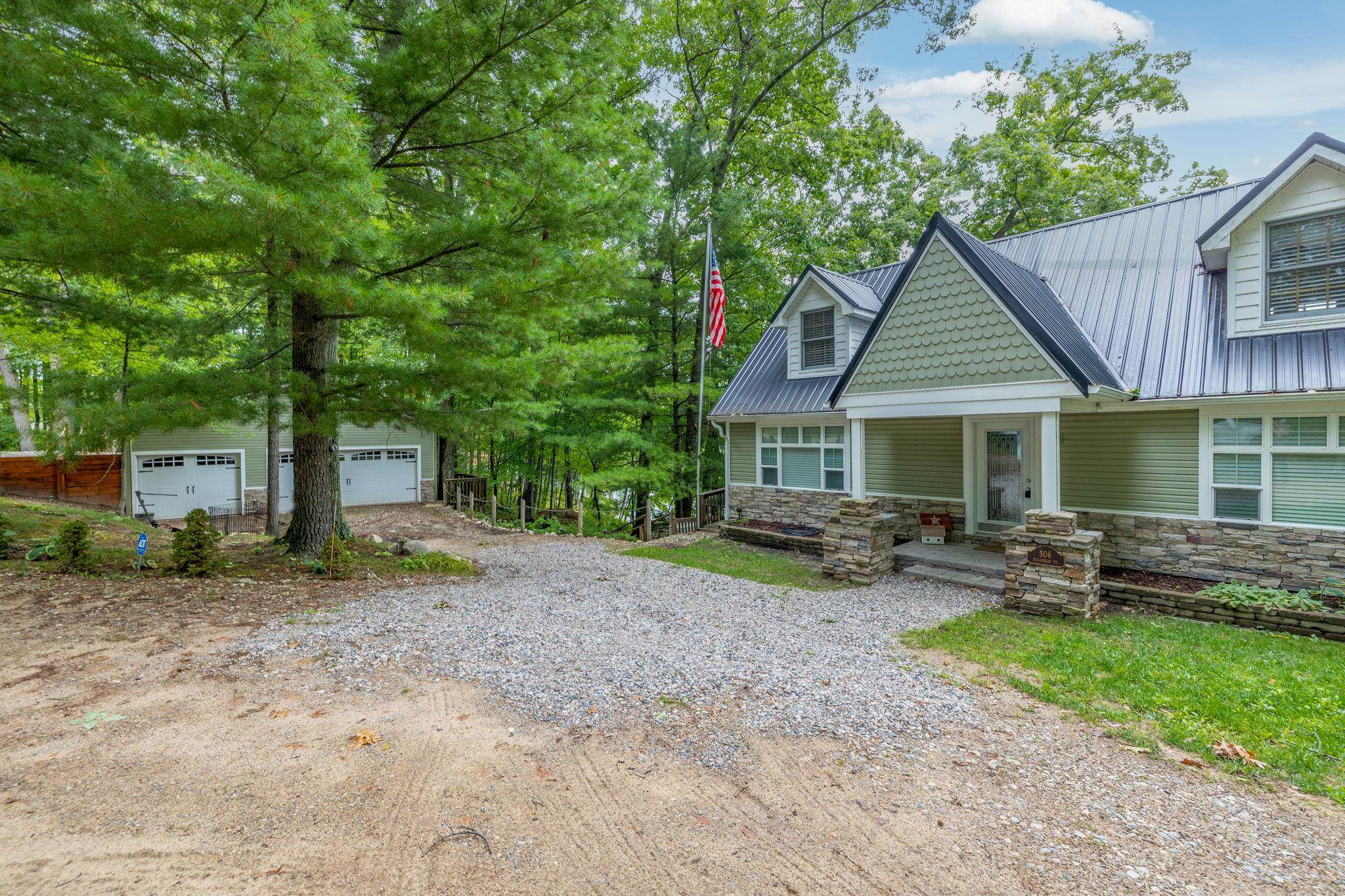 506 McLachlan Point Road Evart, MI 49631 - Photo 6 of 51 1931937-651299A5-3807-4A1F-9E4E-C36CC9720D60.JPG
