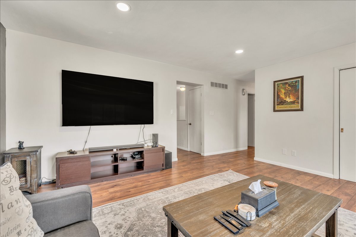 1413 30th Avenue Moline, IL 61265 - Photo 11 of 45