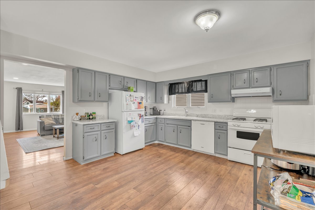 1413 30th Avenue Moline, IL 61265 - Photo 16 of 45