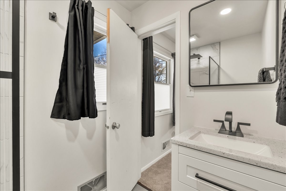 1413 30th Avenue Moline, IL 61265 - Photo 24 of 45