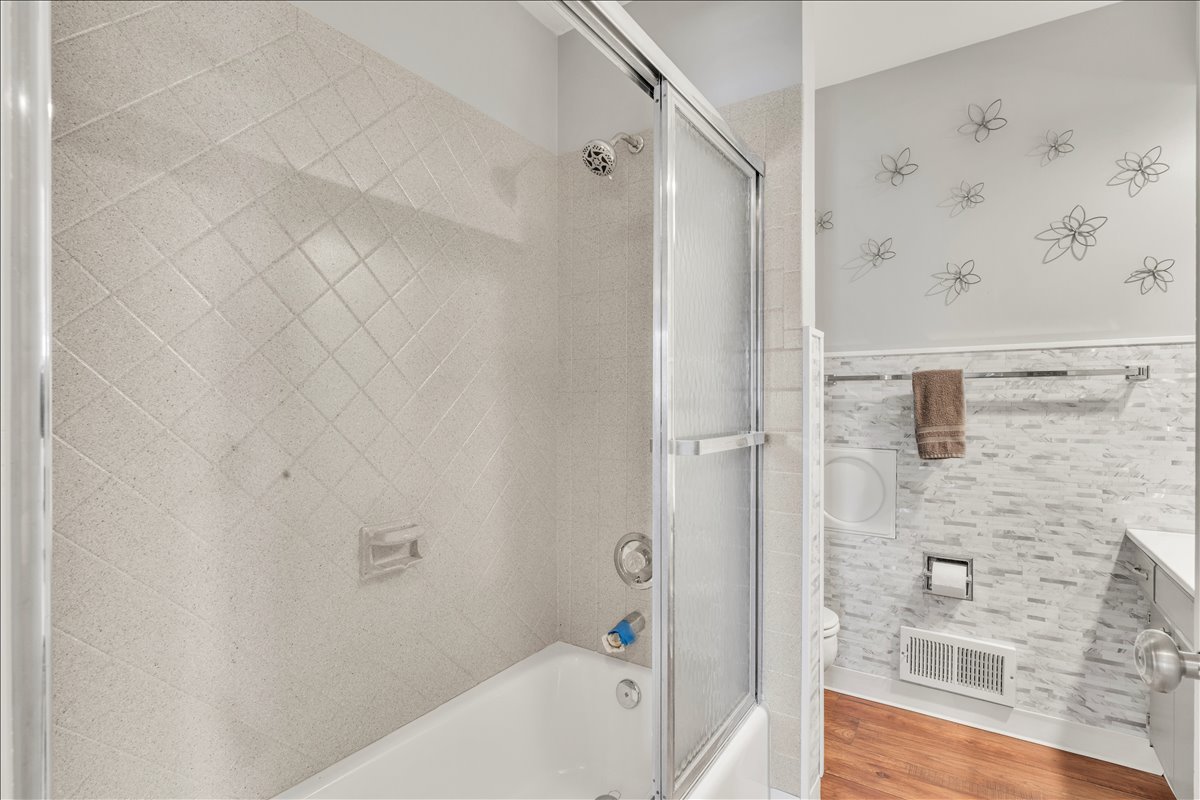 1413 30th Avenue Moline, IL 61265 - Photo 33 of 45