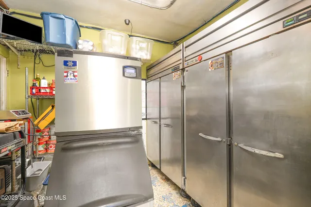 a view of outdoor kitchen