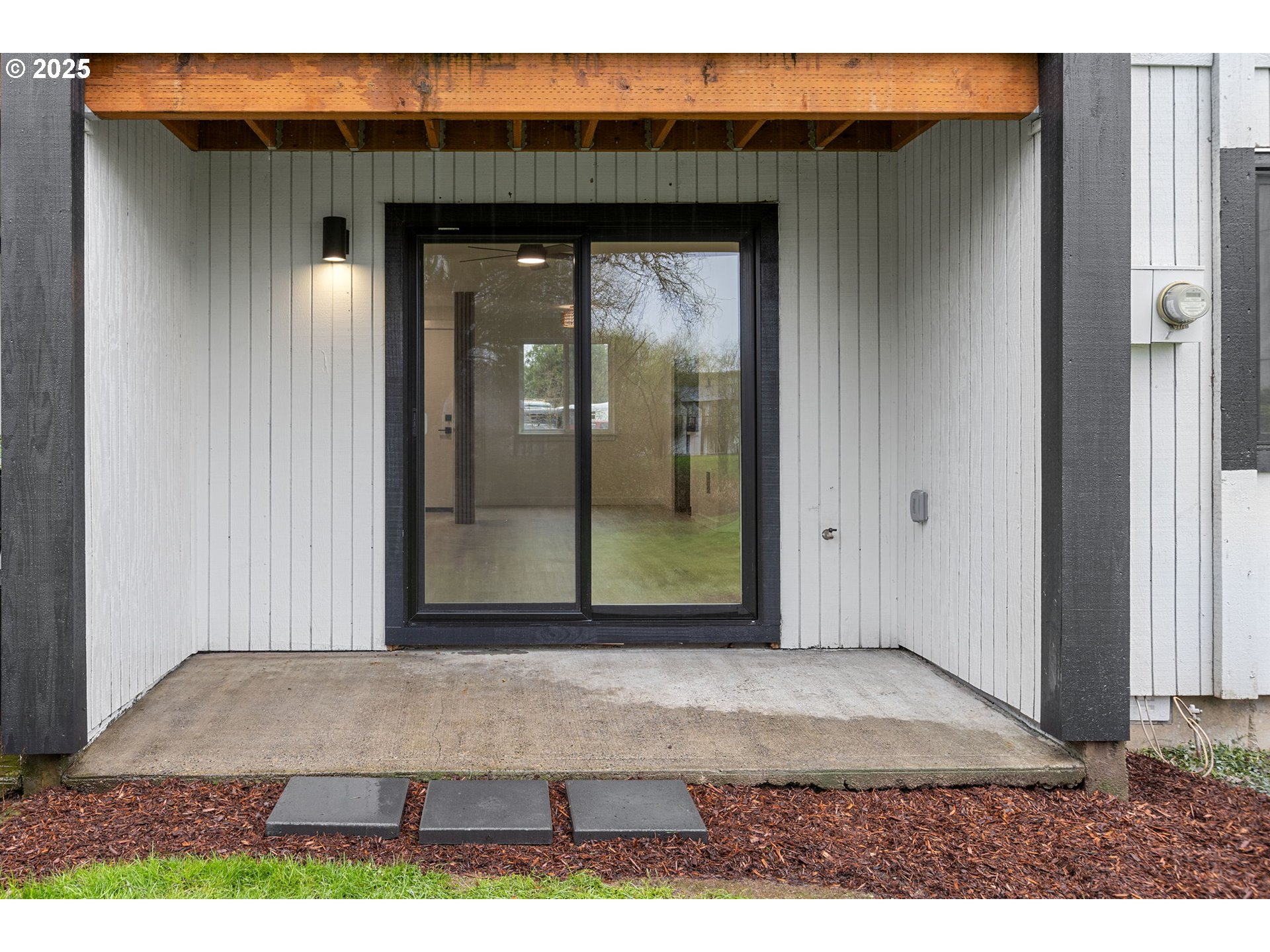 14095 Southwest Walker Road Beaverton, OR 97005 - Photo 11 of 27 Gallery Image 11