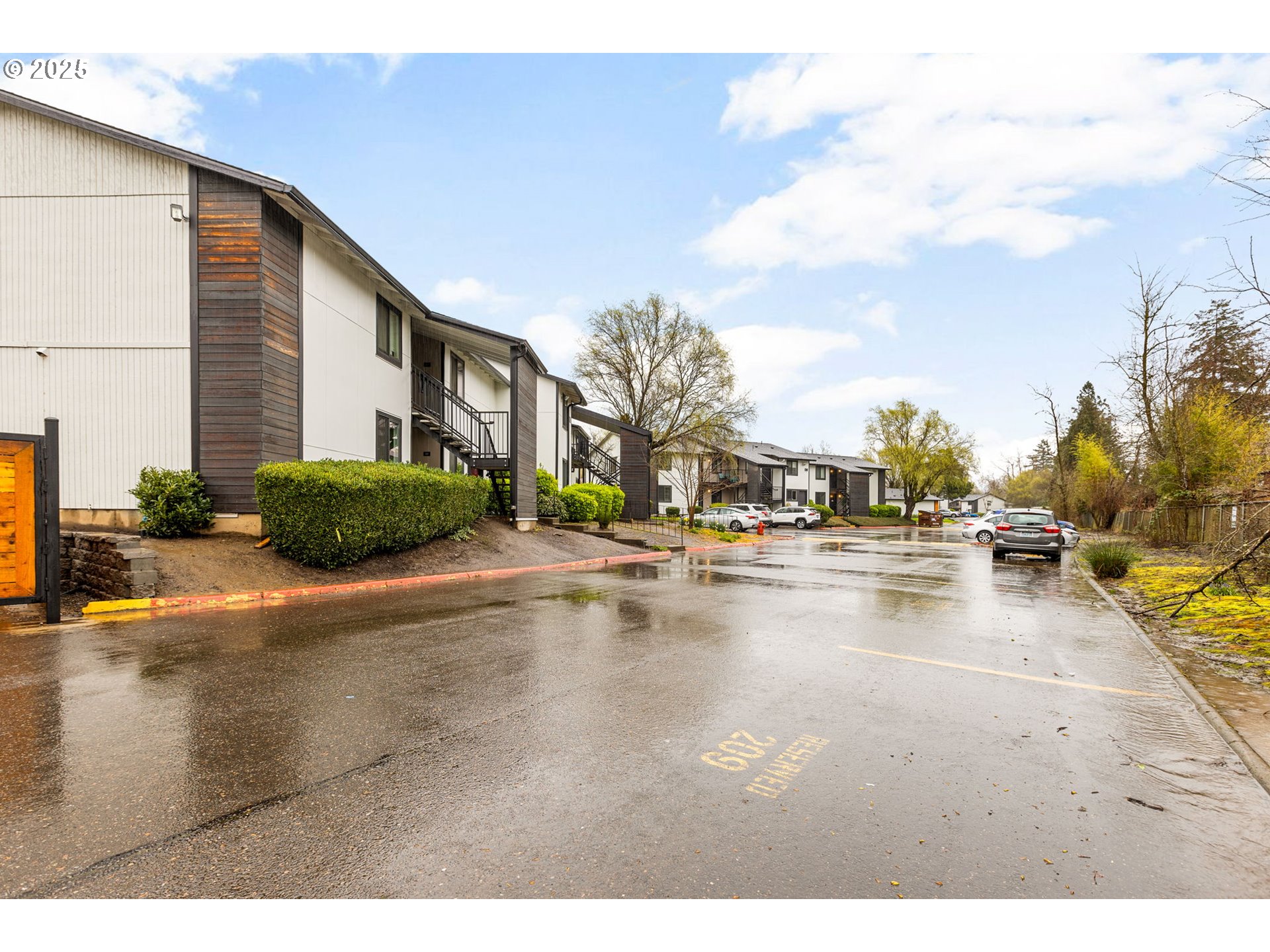 14095 Southwest Walker Road Beaverton, OR 97005 - Photo 13 of 27 Gallery Image 13
