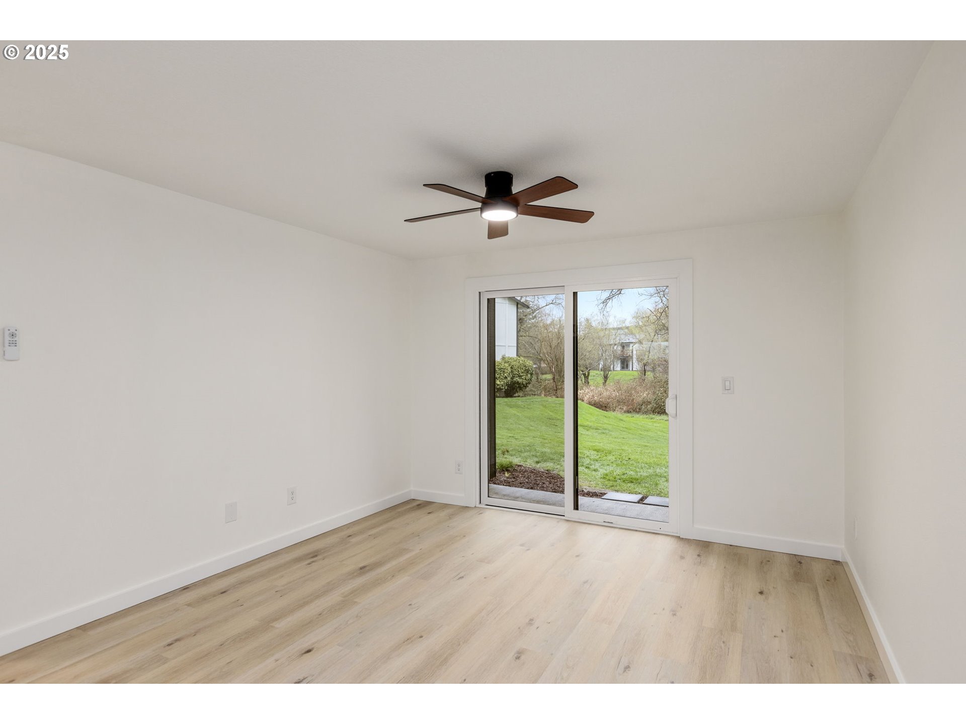 14095 Southwest Walker Road Beaverton, OR 97005 - Photo 18 of 27 Gallery Image 18