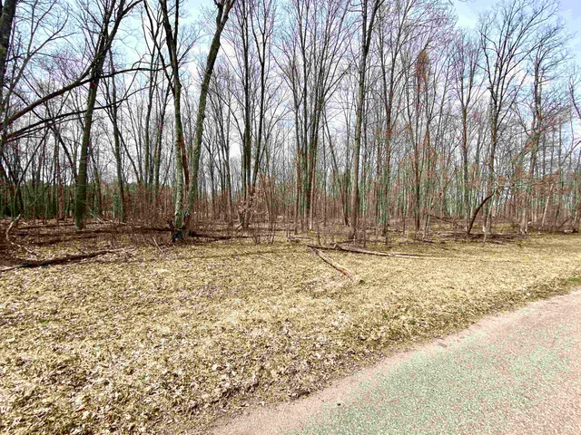 $71,900 | Hydro Court, Unit 7, Crivitz, WI 54114