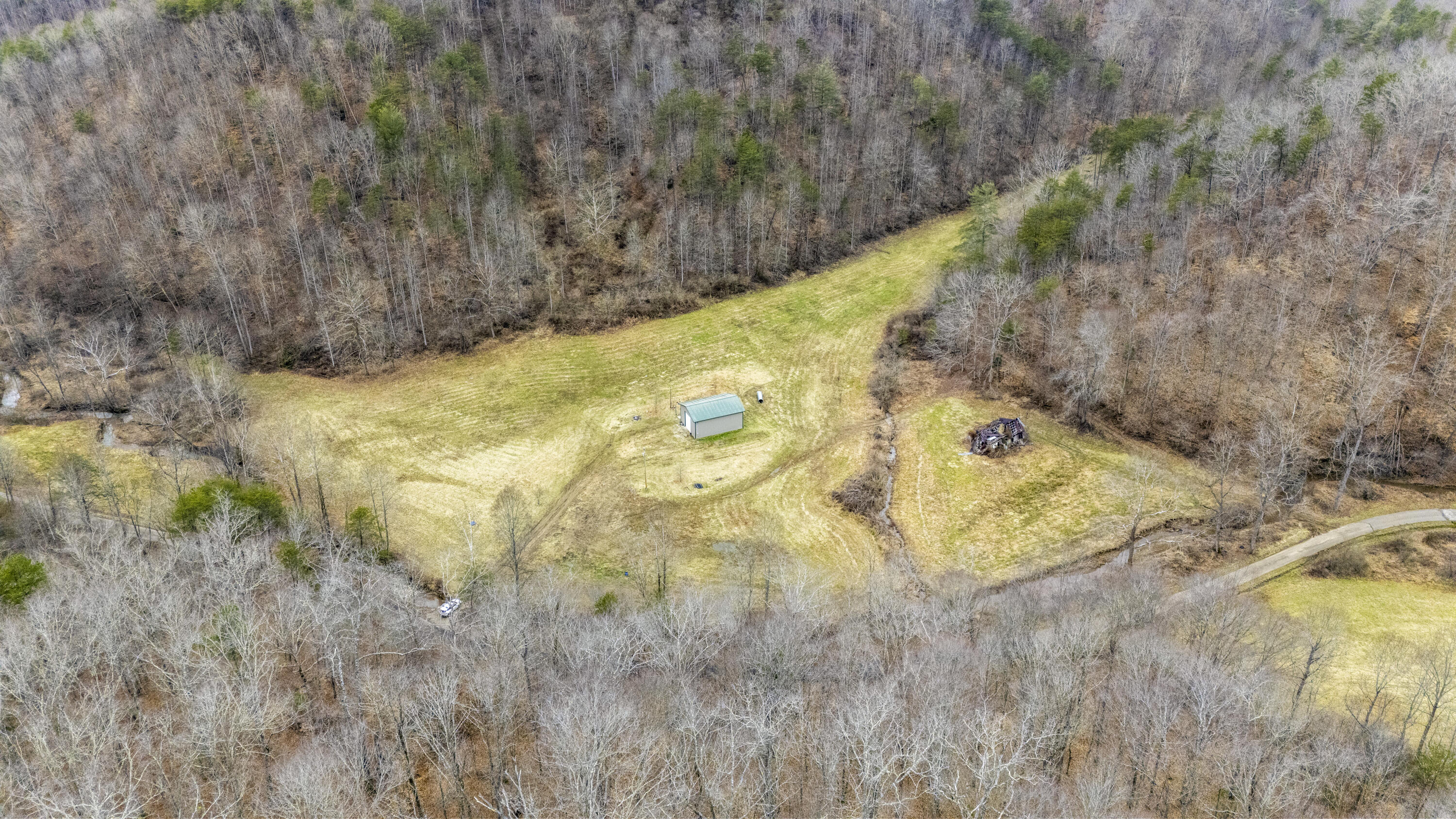 1657 Cave Branch Road Campton, KY 41301 - Photo 13 of 26 DJI_20250205113308_0153_D