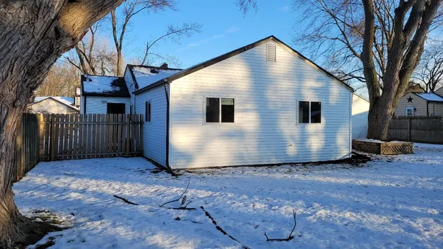 $349,900 | 19371 Shadyside Street, Livonia, MI 48152