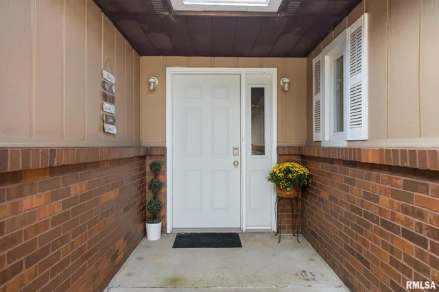 $2,250 | 107 Chestnut Drive, Morton, IL 61550