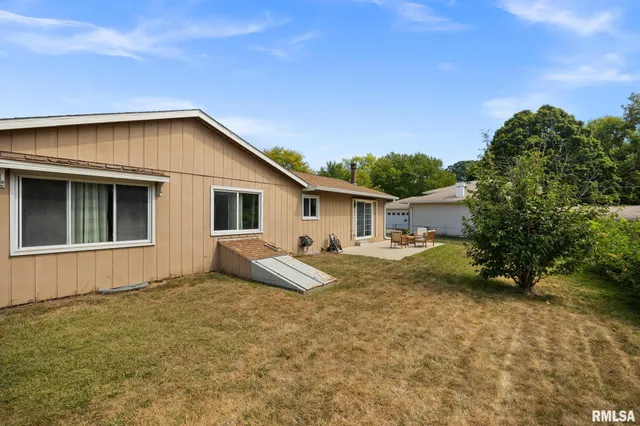 $2,250 | 107 Chestnut Drive, Morton, IL 61550