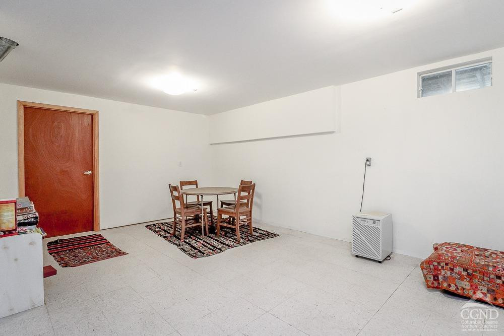 286 West Hill Road New Lebanon, NY 12125 - Photo 22 of 36 a dining room with furniture and a window