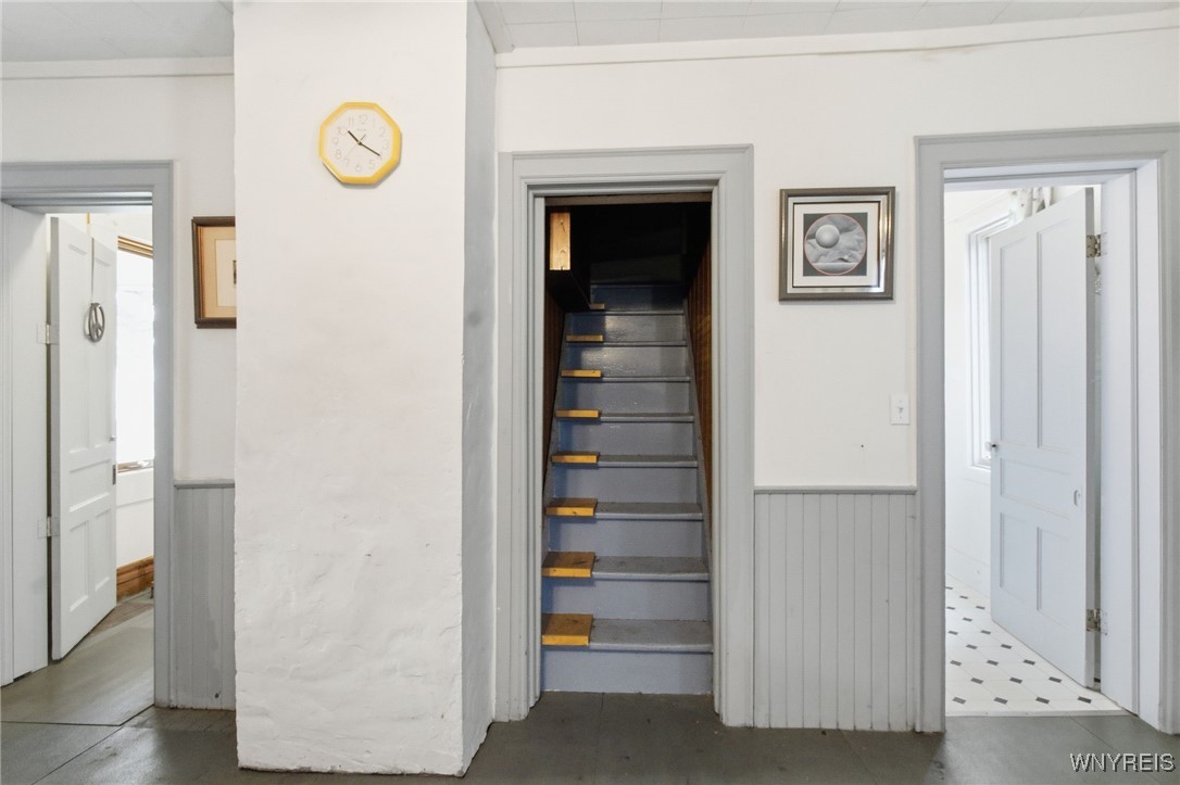 872 French Road Cheektowaga, NY 14227 - Photo 14 of 47