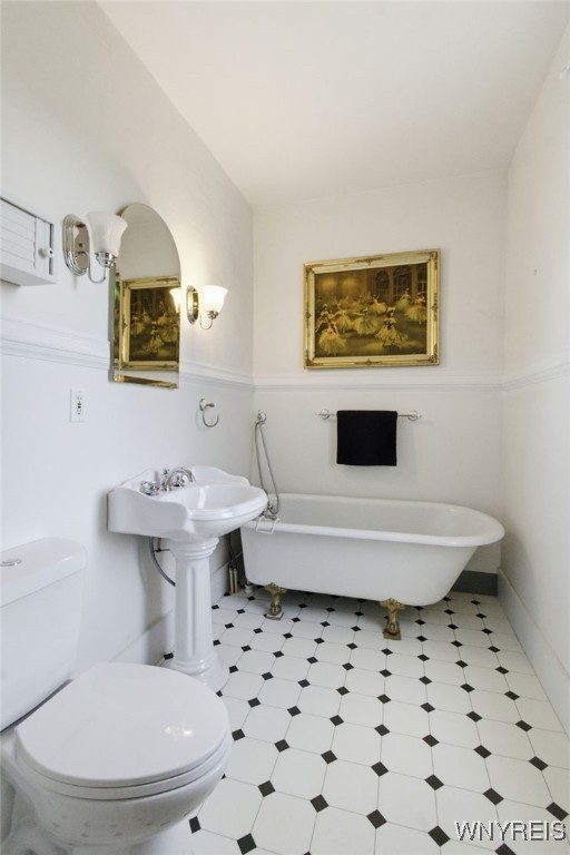 872 French Road Cheektowaga, NY 14227 - Photo 17 of 47