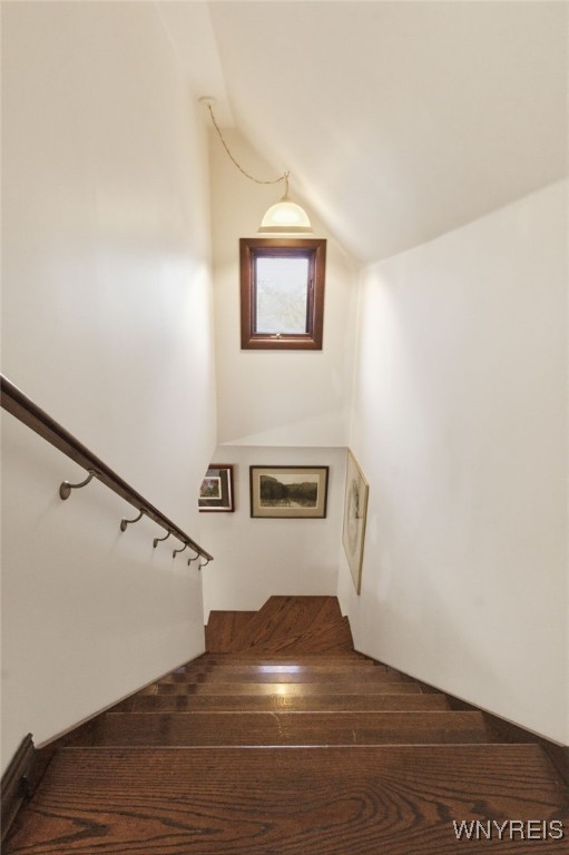 872 French Road Cheektowaga, NY 14227 - Photo 22 of 47