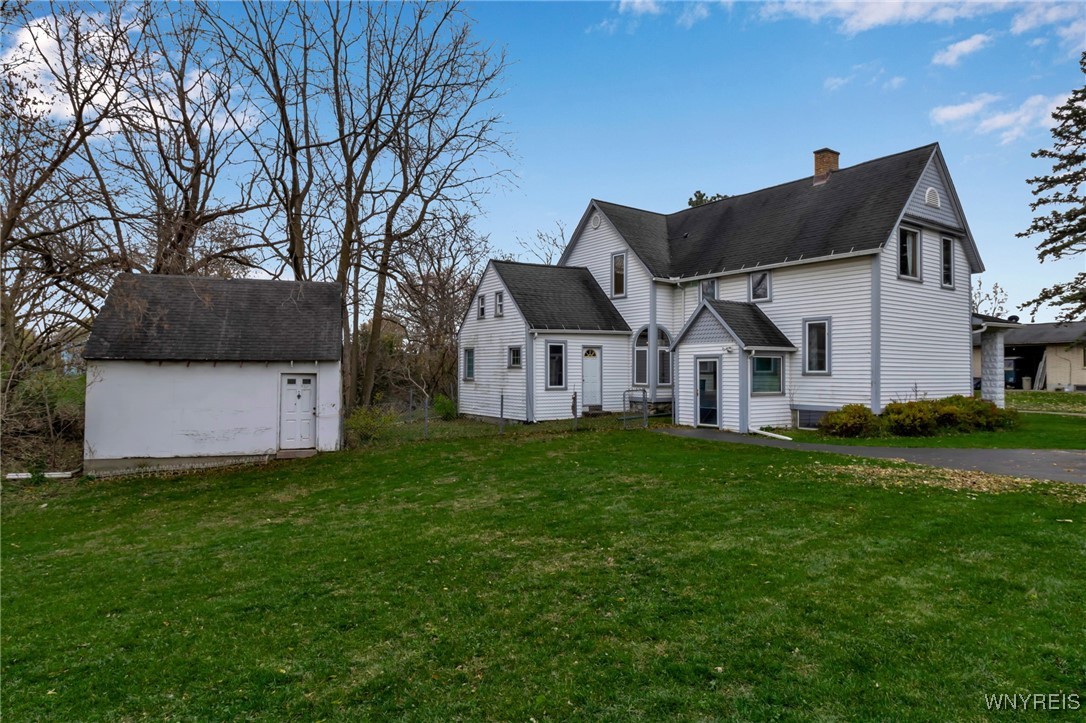 872 French Road Cheektowaga, NY 14227 - Photo 5 of 47